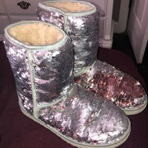 UGG Australia Sequined boots Pink & Silver reversible Sheep skin inner Boot